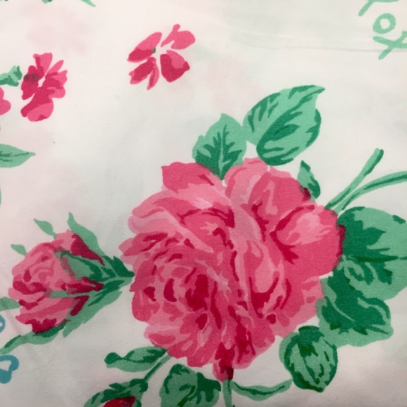 Betsey Johnson Flower Dandy Skull Shower Curtain - Picture 5 of 6